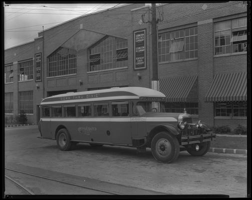 Consolidated Coach Corporation, 801 North Limestone; building exterior, bus