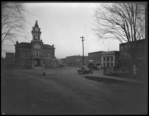 Courthouse; unidentified location, likely in Kentucky