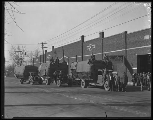 Tobacco trucks: street scene, Tattersall's Central District Warehousing Corporation, South Broadway and Angliana Avenue
