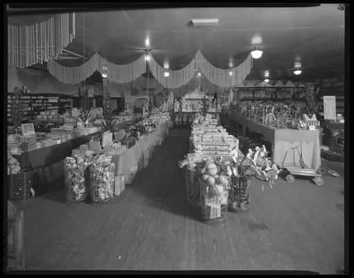 Sears-Roebuck Company, 213 East Main; interior, Christmas display