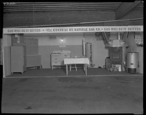 Central Kentucky Natural Gas Company, 336 West Main; interior display