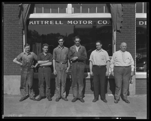 Kittrell Motor Company, 363-367 East Main; group of workers