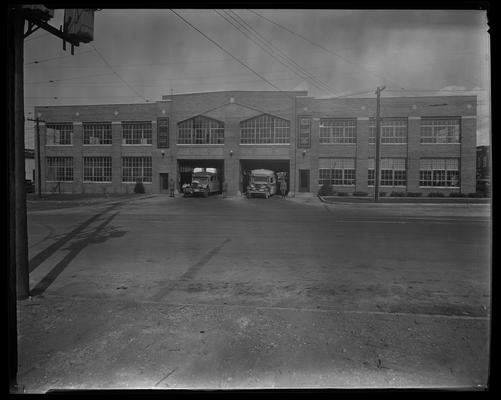 Consolidated Coach Corporation, exterior; 801 North Limestone