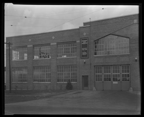 Consolidated Coach Corporation, exterior; 801 North Limestone