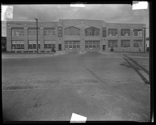 Consolidated Coach Corporation, exterior; 801 North Limestone