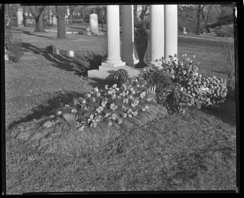 Juren; Hamburg Place, Madden grave