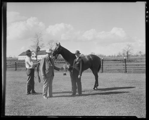 Joe Matherson and Carroll Day, with horse (Twenty Grand) at Whitney Farm