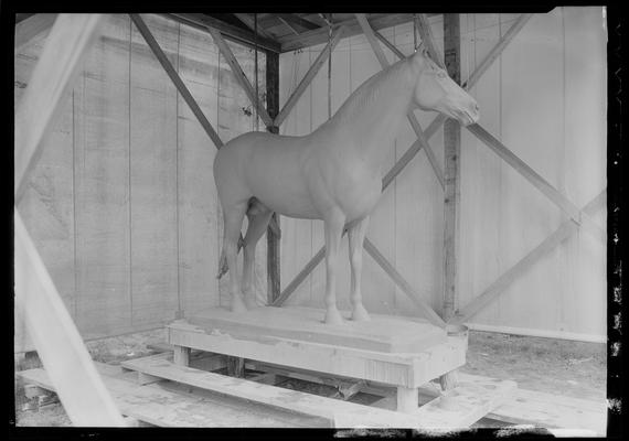 Walnut Hill Farm; statue of Guy Axworthy (horse)