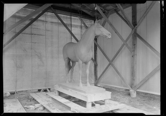 Walnut Hill Farm; statue of Guy Axworthy (horse)