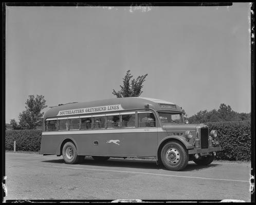 Consolidated Coach Corporation, new bus; 801 North Limestone (Southeastern Greyhound Lines, 