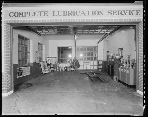Penny Oil Company; garage interior (Clay Oman, Refiners Oil Company) (gas, service station)
