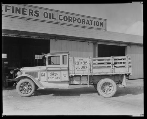 Penny Oil Company; exterior, oil truck (Clay Oman, Refiners Oil Company) (gas, service station)