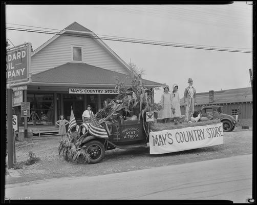 Mays Country Store; float (Ford U-Drive-It Rent-a-Truck), National Rifle Association (NRA) Parade