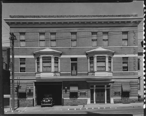 W.R. Milward (159, 161, 163, 165 North Broadway); funeral home, exterior