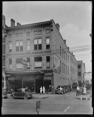 Denton's Company, 165-167 East Main (Department Store); exterior