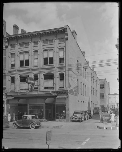 Denton's Company, 165-167 East Main (Department Store); exterior