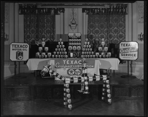 Indian Refining Company (filling, gas station); Texaco, Havoline displays