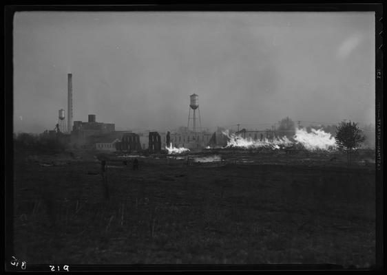James E. Pepper Company (bourbon whiskey distillery); fire scenes