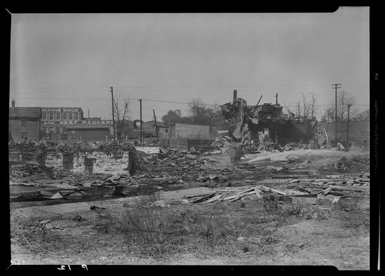 James E. Pepper Company (bourbon whiskey distillery); fire scenes, collapsed building