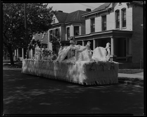 Zeta Tau Delta; swan float