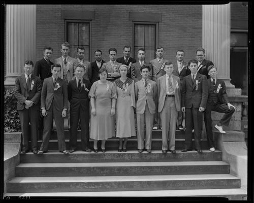 Kentucky Intercollegiate Press Association (KIPA); group at Hamilton College