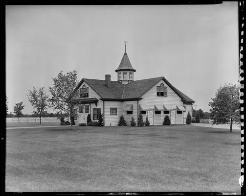 Dixiana Farm, barn