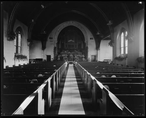 Stoll Wedding, Second Presbyterian Church; decoration by Keller-Oram Company (Floral Shop, 119 West Main)