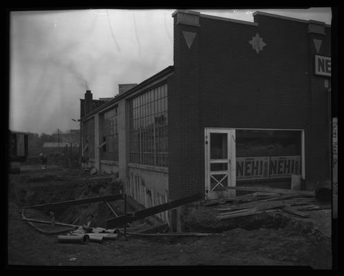 Carey-Reed Construction Company (City of Lexington, Excavation Station 17+69 to Station 17+89, looking West at Northeast corner of building, 11 AM, Contract No. 9)