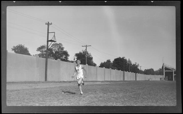 Sprinter (track and field) (Kentuckian, 1937) (University of Kentucky yearbook)