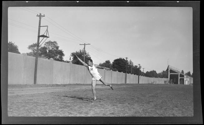 Sprinter (track and field) (Kentuckian, 1937) (University of Kentucky yearbook)