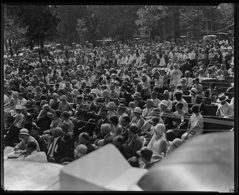 Democratic Speaking; group (near Fayette County Courthouse, at Cheapside)