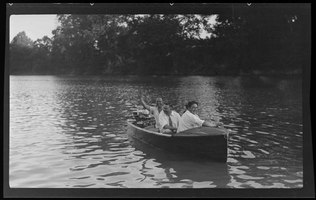 River Views, motor boat; Boonesboro