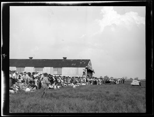 Flying Circus; Airport; (crowd shot) (airplanes); crowd, hanger; Roberson Airplane Service; Cool Meadow