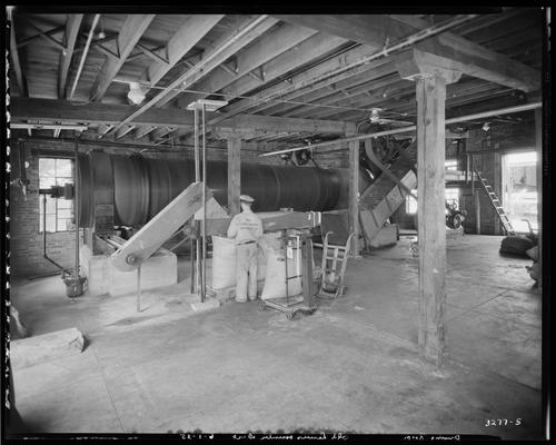 Old Louis Hunter Distillery; interior, drying room (Cynthiana, Kentucky)