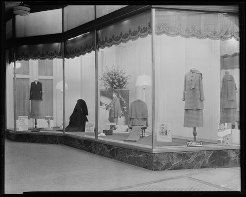 B.B. Smith & Company (women's ready to wear clothing), 264 West Main; window (Printzess)