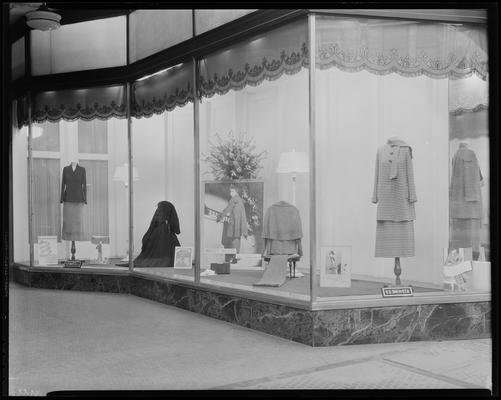 B.B. Smith & Company (women's ready to wear clothing), 264 West Main; window (Printzess)