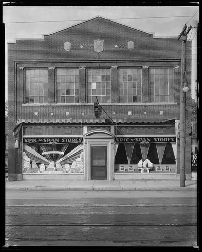 Spic-n-Span (grocery store); exterior