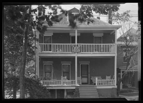 Delta Chi house, exterior (1936 Kentuckian)