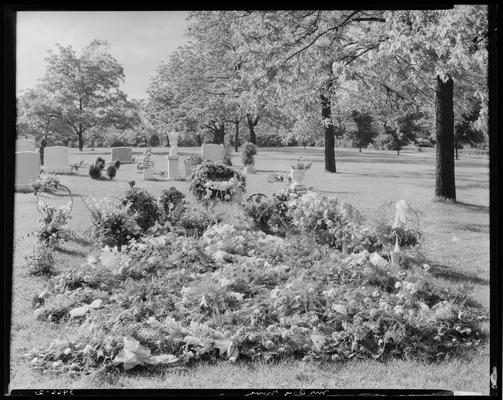 Day, Mrs. J.; grave of Mr. Day