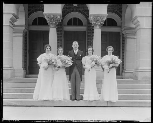 Adath Israel Temple, 130 North Ashland Avenue; group (bridesmaids?)