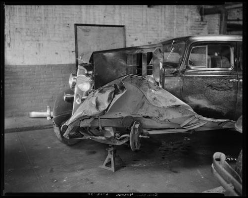 L.R. Cooke Chevrolet Garage, 255 East Main; wreck (Travelers Insurance Company)