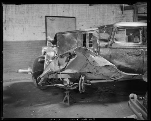 L.R. Cooke Chevrolet Garage, 255 East Main; wreck (Travelers Insurance Company)