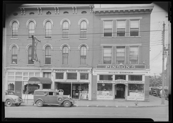 Pinson's Radio Service, 131 North Broadway and the Broadway Hotel, 127 North Broadway ; (North Broadway at Short); P.C. ; exterior front