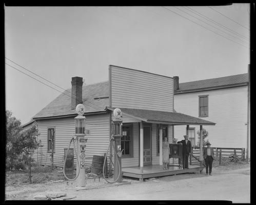 Texaco Service Station; Woodland Avenue (gas station); men standing outside of service station