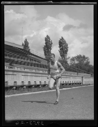 University of Kentucky Track Team (1939 Kentuckian), individual, running