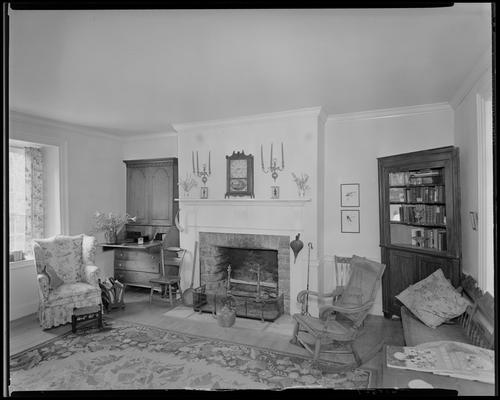Reynard Hall: Mrs. Gordon Wilder, (130 East Bell Court), interior of home, living room