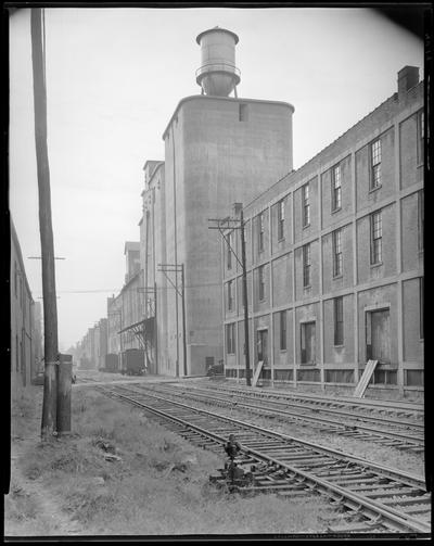 Lexington Roller Mills, 133 South Broadway; exterior of building; train tracks