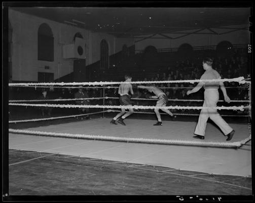 Boxing; (1939 Kentuckian) (University of Kentucky); boxing match in progress