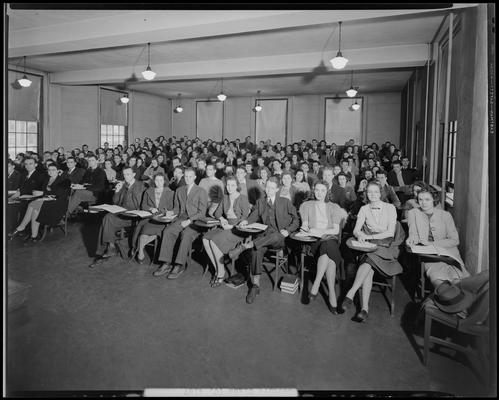 Dr. Funkhouser lecture (1939 Kentuckian) (University of Kentucky); large group of students seated in classroom for a lecture