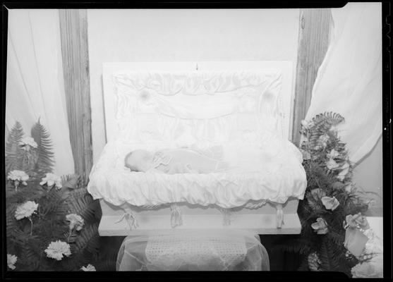 Mrs. Thomas Arthur; baby, corpse